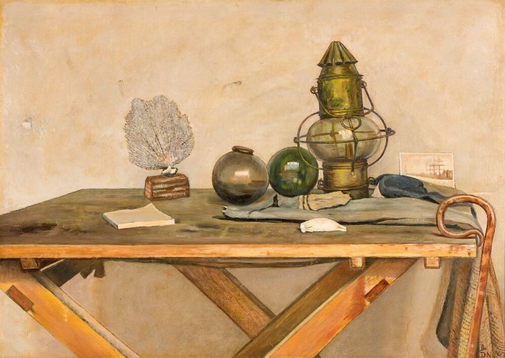 Stilleven met petroleumlamp, glazen bollen, zeewier